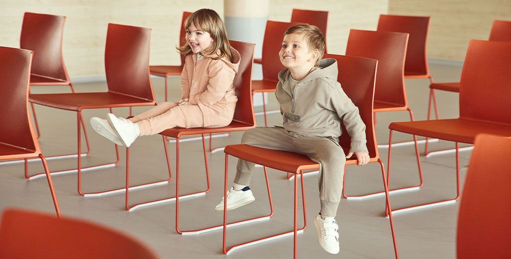 https://www.chicco.it/dw/image/v2/BJJJ_PRD/on/demandware.static/-/Sites-Chicco-Italy-Library/it_IT/dw655de2d3/site/06-Pagina di Categoria/Fashion/Scarpe/Nuova Collezione/2025/AI 2025/BTS/CHICCO FW_24_25_07_3754-1024x520px.jpg